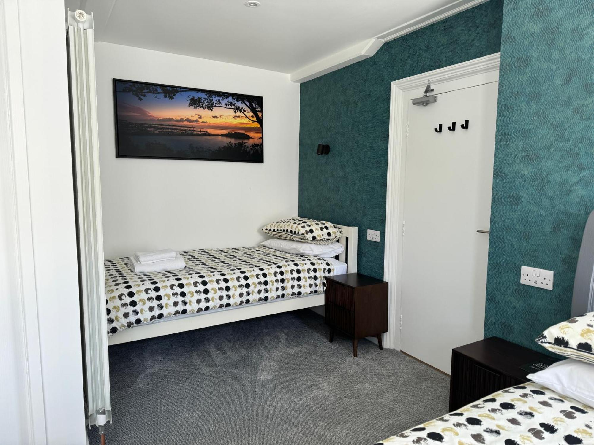 St Georges Guest House Saint Peter Port Exteriör bild